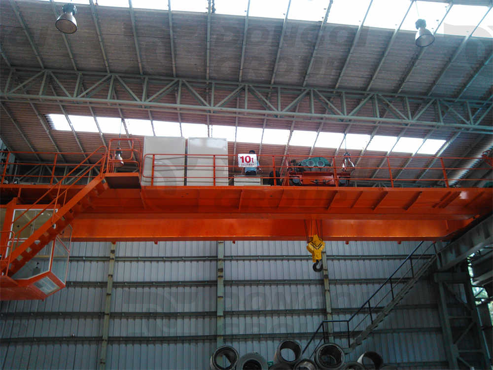 QD type 10-ton double-girder bridge crane displayed after installation