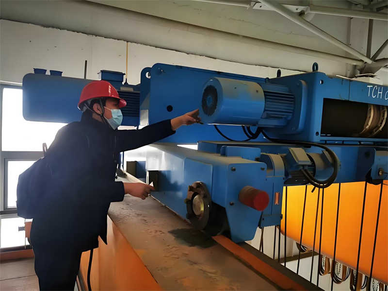 Safety inspection of metallurgical cranes