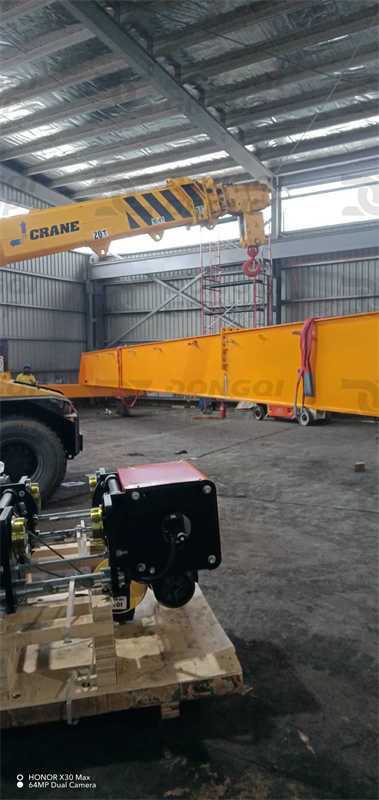 HD type 10-ton European-style single-girder bridge crane is being installed