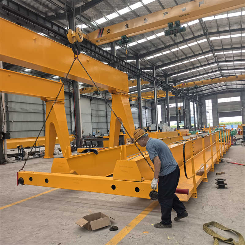 QDX series 15-ton European double girder bridge crane is being installed.