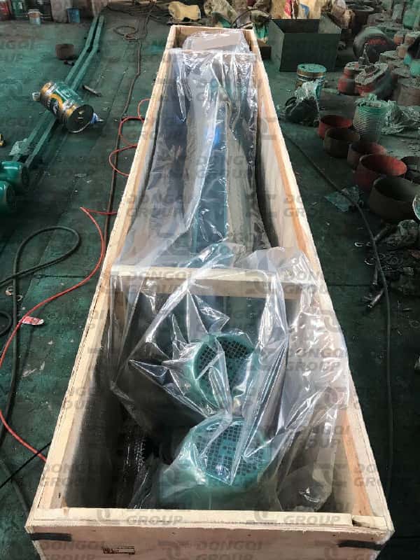 Wooden box packaging process for electric wire rope hoists